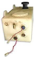 Figure 11 - Coolant reservoir with level and temperature switches