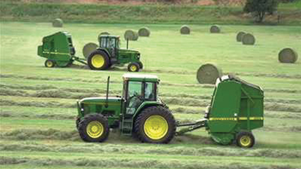 AP_JohnDeere_01_590x332.jpg
