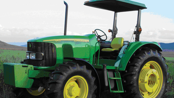AP_JohnDeere_02_590x332.jpg