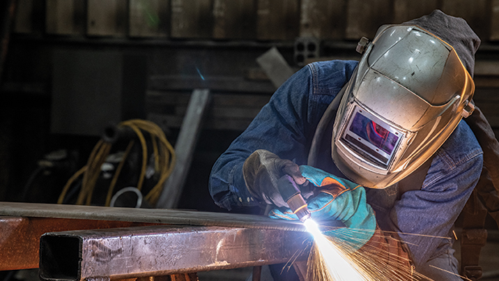 Metal fabrication using Powermax SYNC