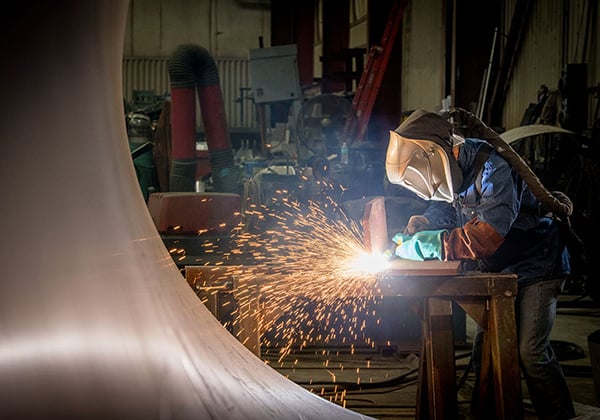 Portable plasma cutter