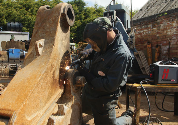 Portable plasma cutter for remote workers