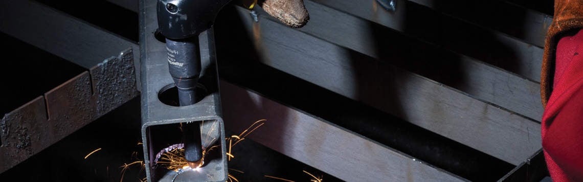 Using HyAccess consumable to cut box tube